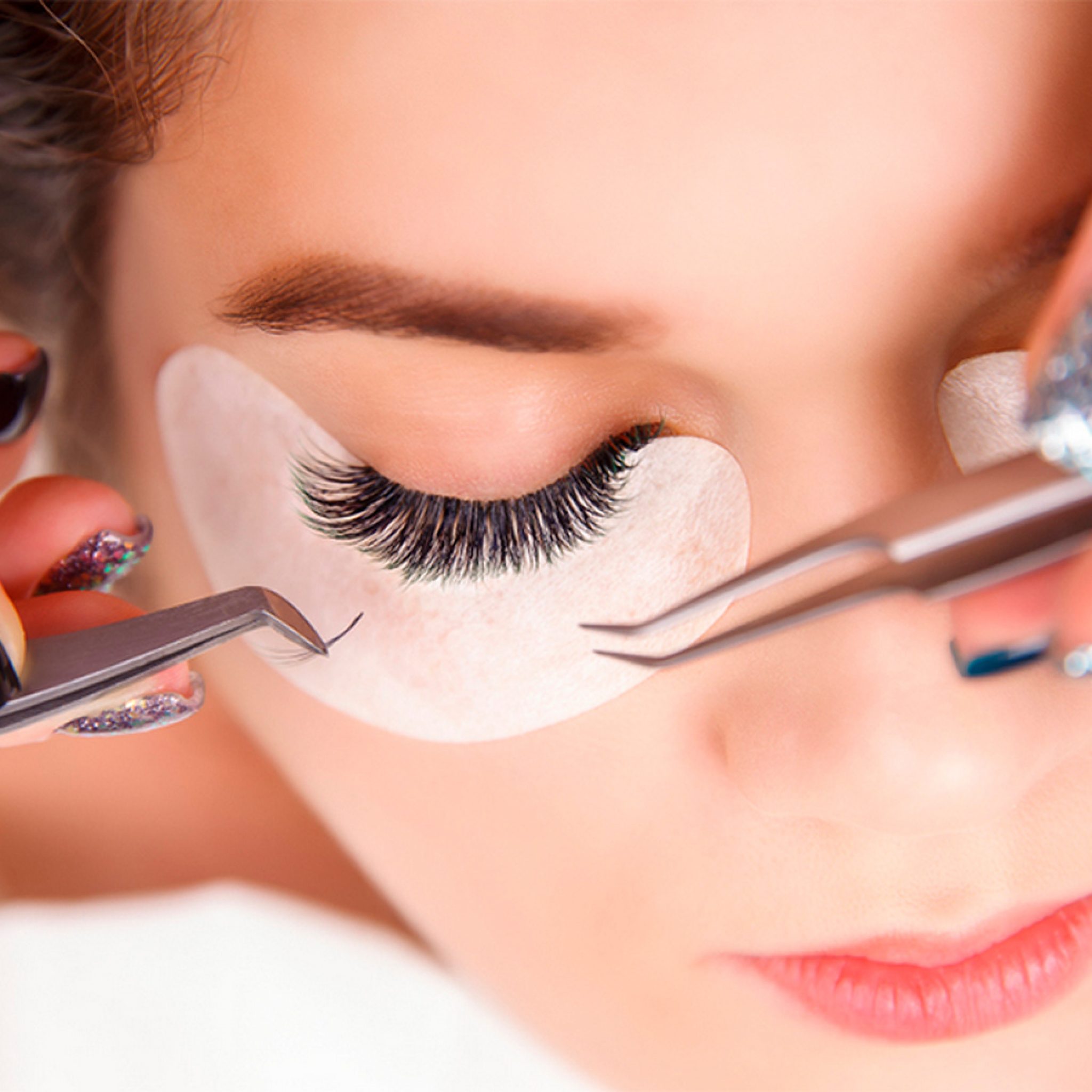 Мастер наращивания ресниц. Люди которые делают ресницы. Мастер по наращиванию ресниц. Требуются модели на наращивание ресниц. Баннер наращивание ресниц.